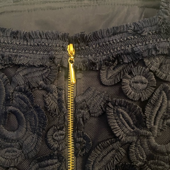 TRINA TURK beautiful dress, excellent Condition, navy blue, size 0 - Picture 6 of 13